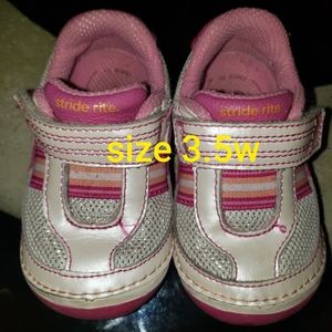 Toddler shoes (no box)